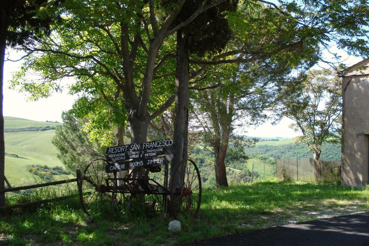 Bed and Breakfast Podere San Francesco Volterra Exterior foto