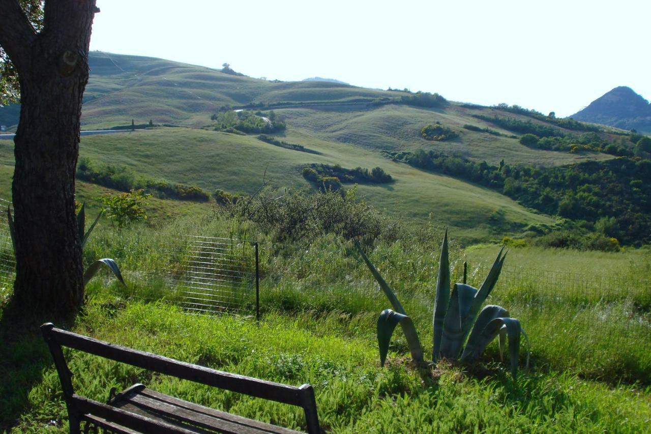 Bed and Breakfast Podere San Francesco Volterra Exterior foto